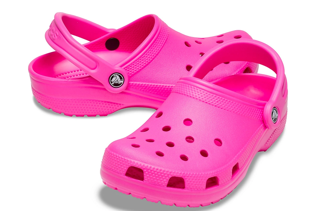 crocs pink