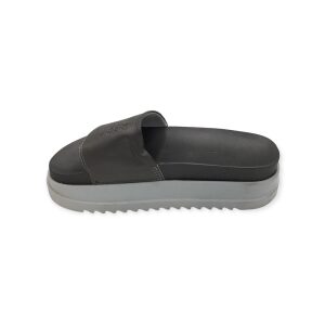 0B0FA325 5F1E 4EA1 9E83 6E54DC296C51