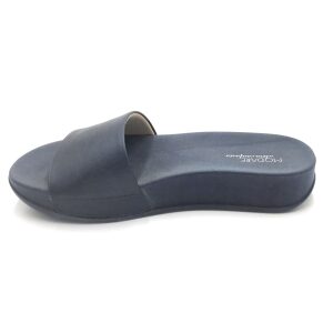 0B447A16 8233 406B AF8B C800D42F86F6