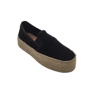 0089029F 7062 44F2 AEEF 41600D9696DB