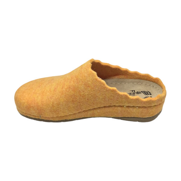 Γυναικείες χειμερινές παντόφλες Fild Sunny Sandals ALTEA 13-YELLOW - Image 2